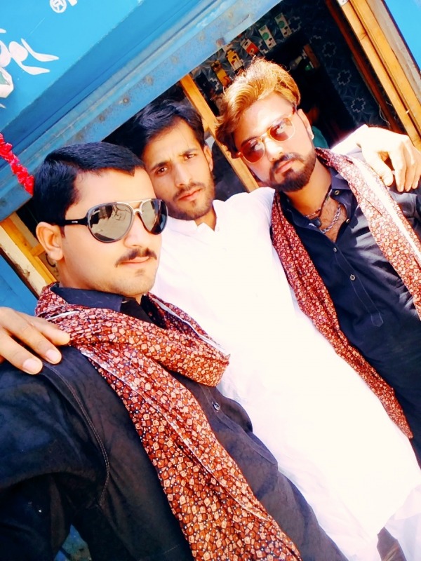 Image Of Rana Hanif With His Friends