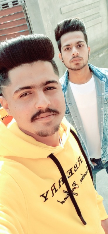 Rohit Reet Taking Selfie With His Friend