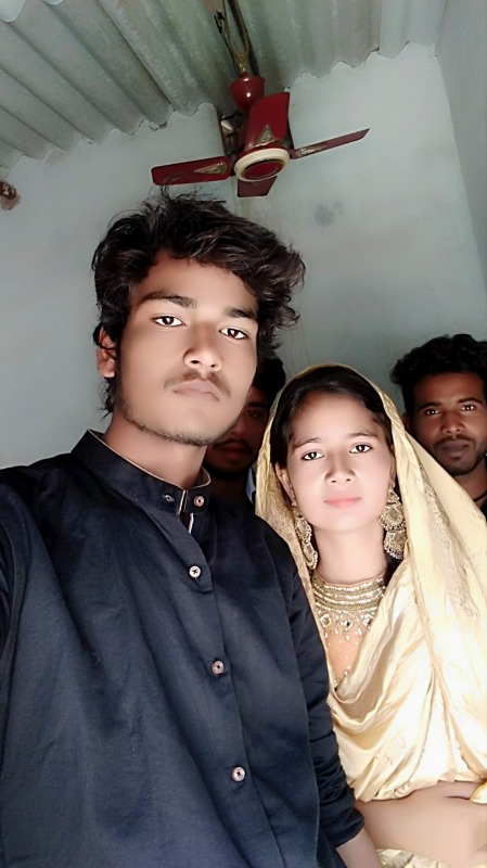 Picture Of Faizul Khan With Her Sister