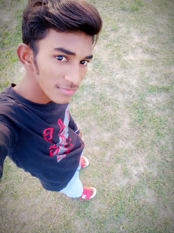 Hariom Kumar Taking Selfie