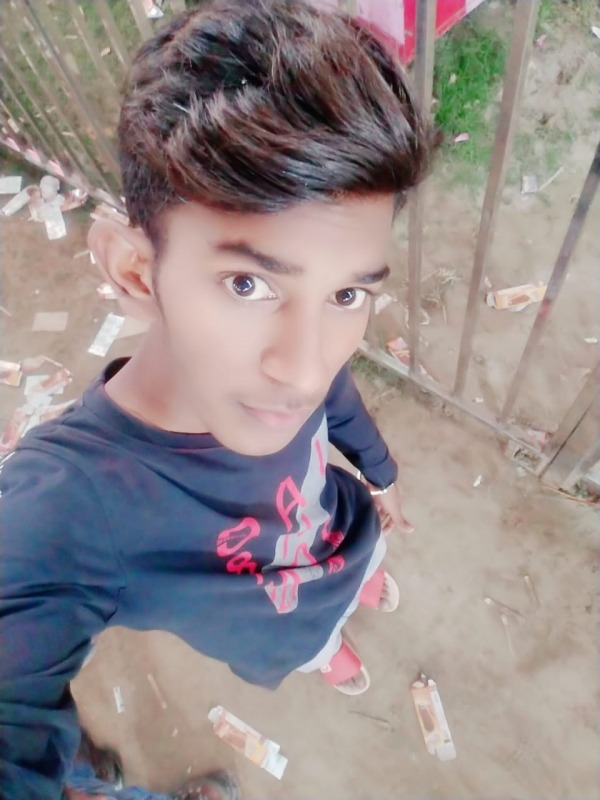 Hariom Kumar Taking Selfie