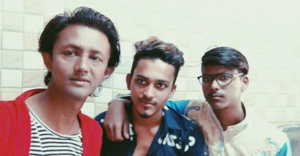Prankstar Dheeraj With His Friends