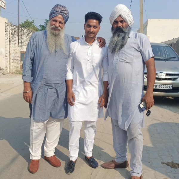 Amrit Billa & Paramjit Singh Sidhu, Malkeet Rauni