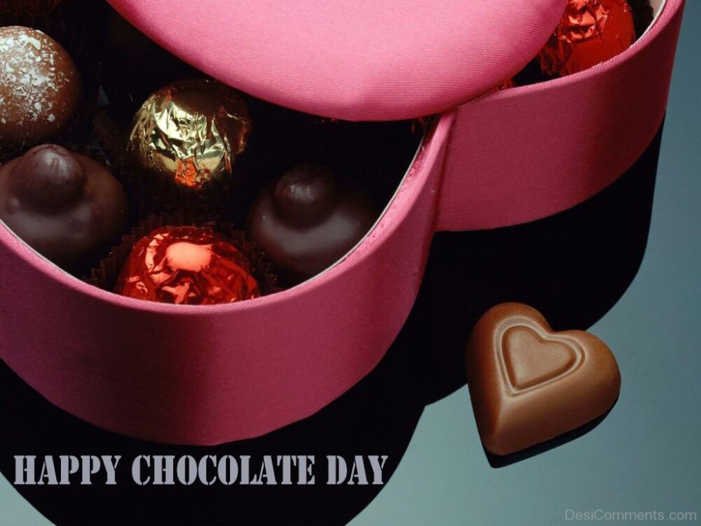 Beautiful Happy Chocolate Day Image - DesiComments.com