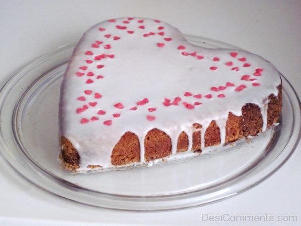 Brilliant Happy Birthday Heart Shape Cake