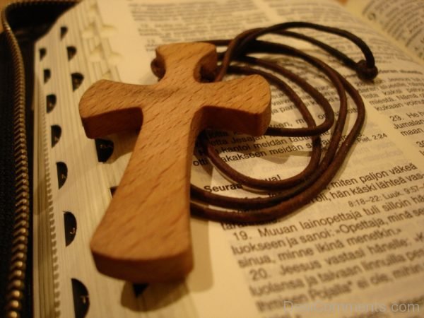 Cross On Bible Pic