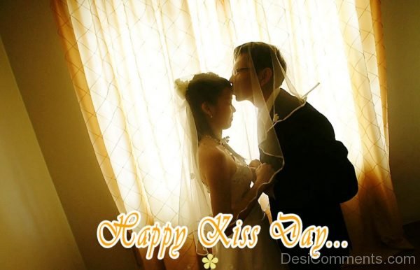 Happy kiss Day Nice Pic