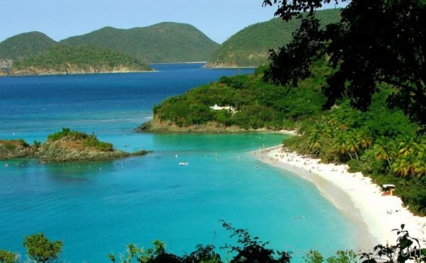 Trunk Bay Beach