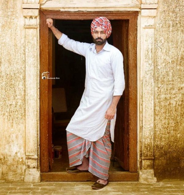 Tarsem Jassar In Desi Look