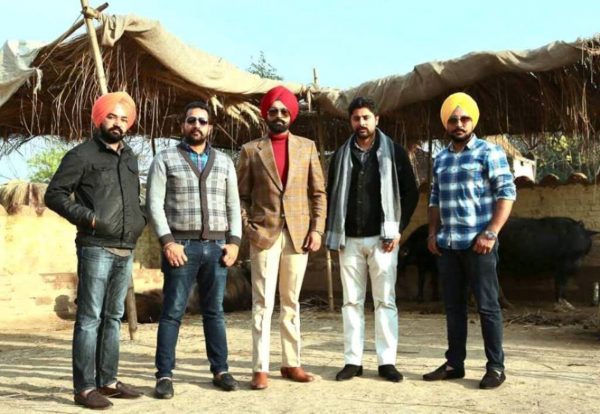 Tarsem Jassar With Vehli Janta Team