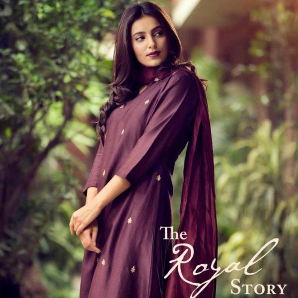 Ginni Kapoor Looking Beautiful