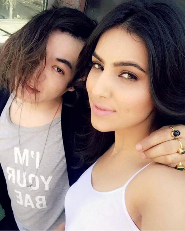 Ginni Kapoor With Her Friend