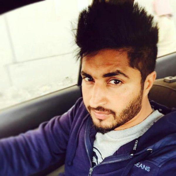 Image Of Jassi Gill In Car