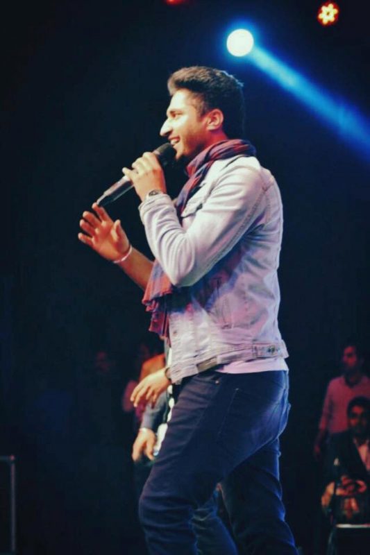 Jassi Gill On Stage