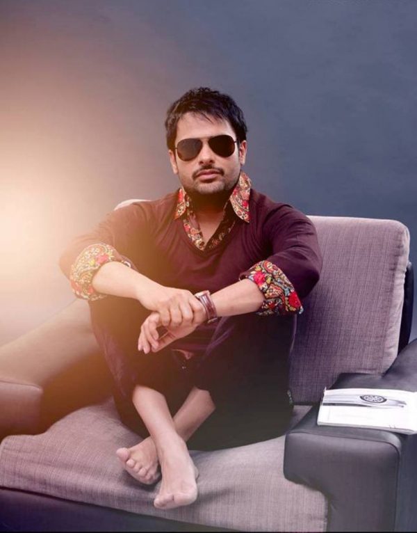 Image Of Amrinder Gill Looking Cool