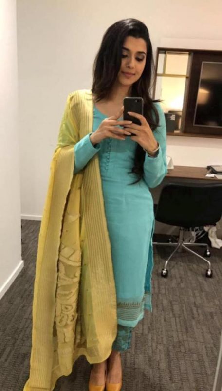 Image Of Nimrat Khaira Looking Stunning