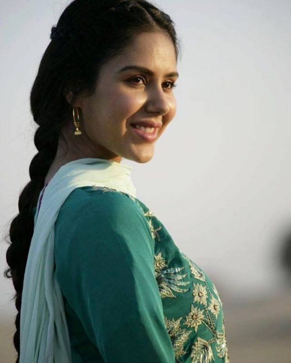 Image Of Sonam Bajwa Looking Fabulous