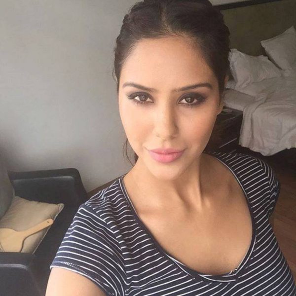 Photo Of Sonam Bajwa looking Cute