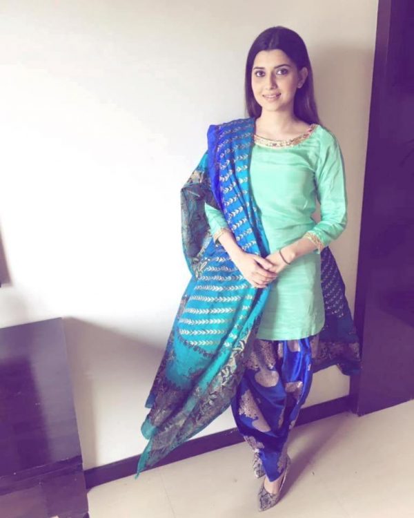 Pic Of Actress Nimrat Khaira Looking Cute And Sweet