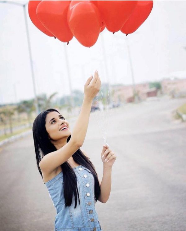 Pic Of Kanika Mann Looking Sweet And Cute
