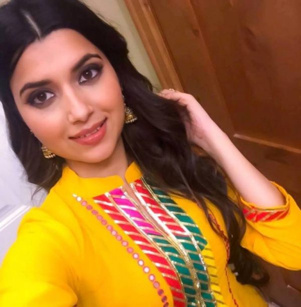 Pic Of Nimrat Khaira Looking Sweet