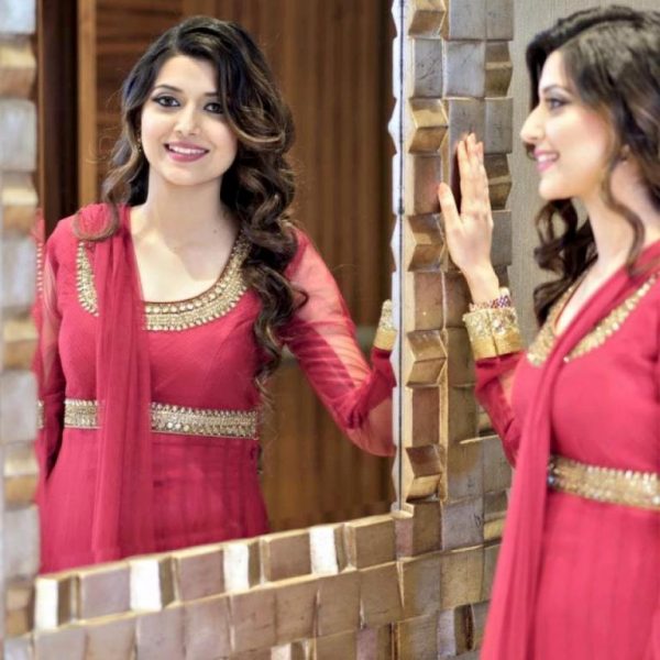 Picture Of Actress Nimrat Khaira Looking Goregous