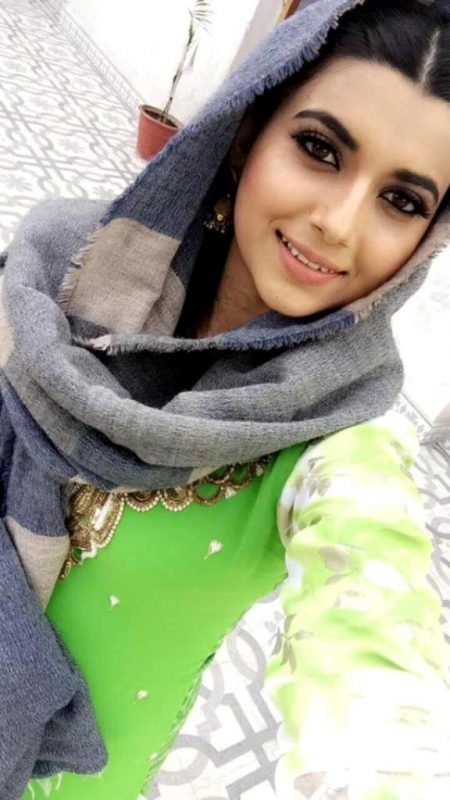 Selfie Of Actress Nimrat Khaira