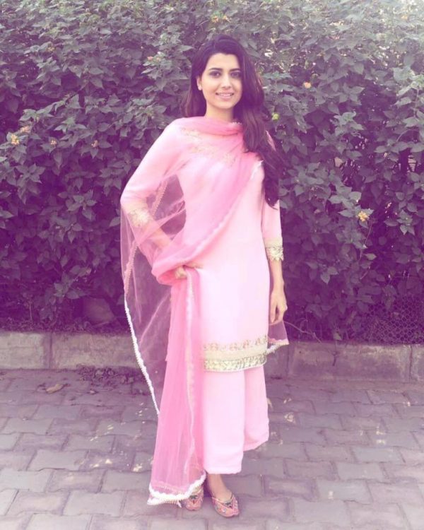 Image Of Actress Nimrat Khaira Looking Fabulous