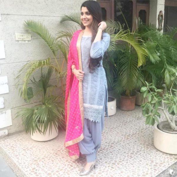 Image Of Actress Nimrat Khaira Looking Good