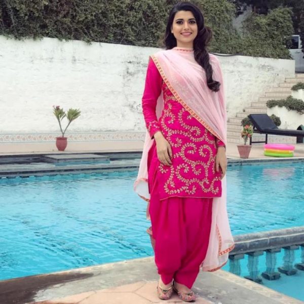 Image Of Actress Nimrat Khaira Looking Lovely