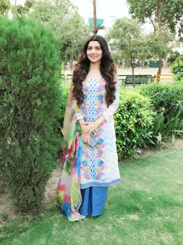 Image Of Nimrat Khaira Looking Lovely