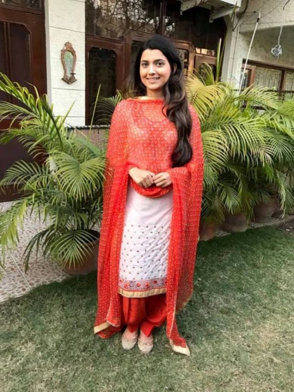 Image Of Nimrat Looking Nice