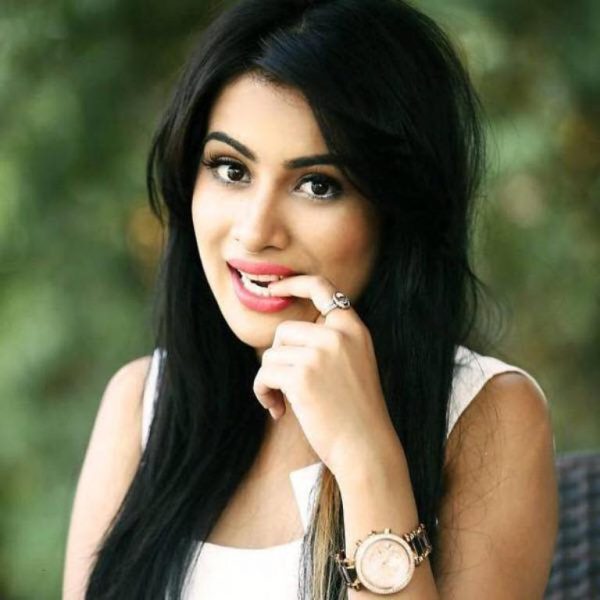 Photo Of Sara Gurpal Looking Pretty