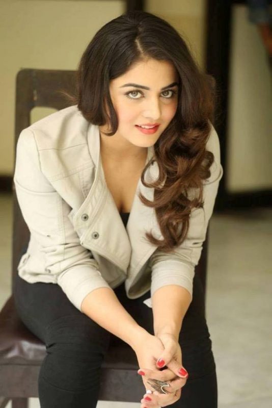 Photo Of Wamiqa Gabbi Looking Pretty