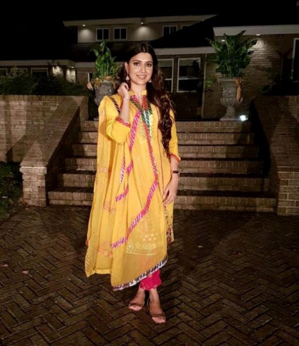 Pic Of Actress Nimrat Khaira Looking Amazing