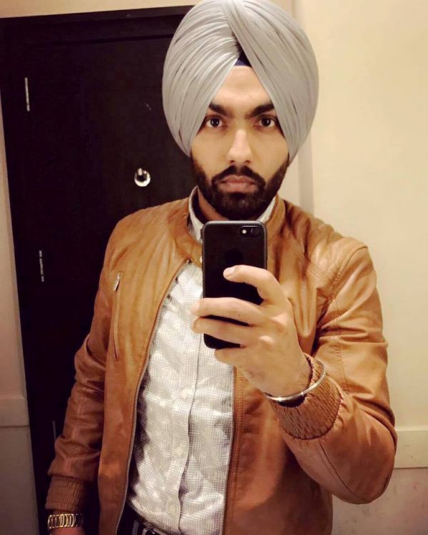 Pic Of Ammy Virk Looking Amazing