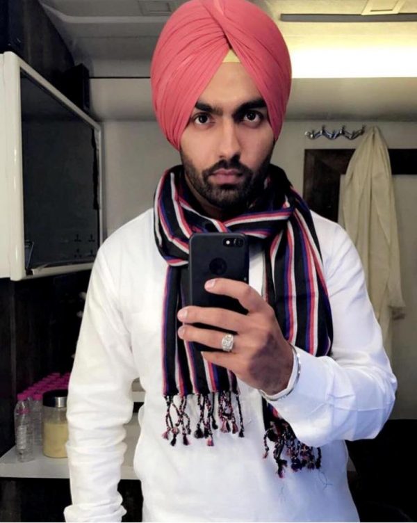 Pic Of Ammy Virk Looking Awesome