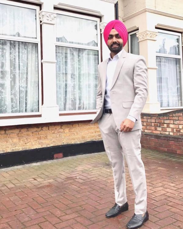 Pic Of Ammy Virk Looking Handsome