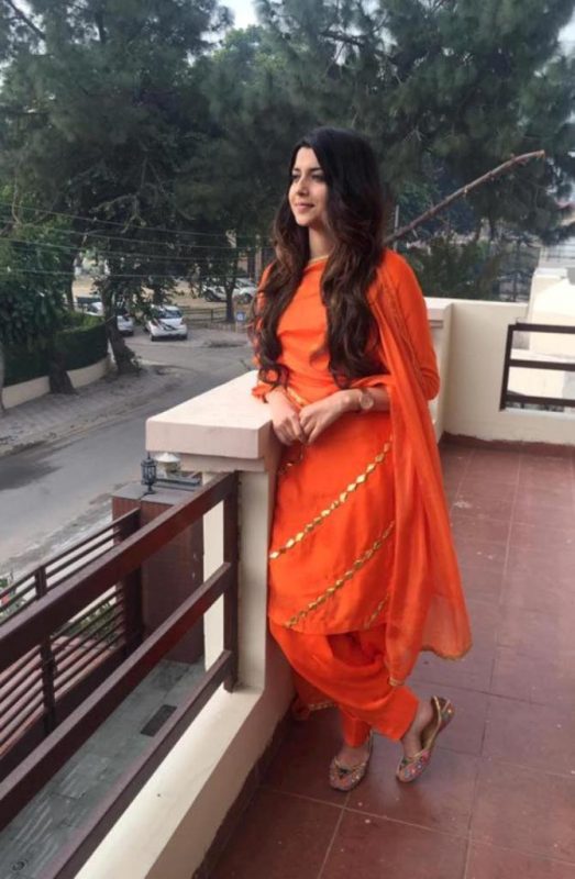 Pic Of Nimrat Khaira Looking Lovely