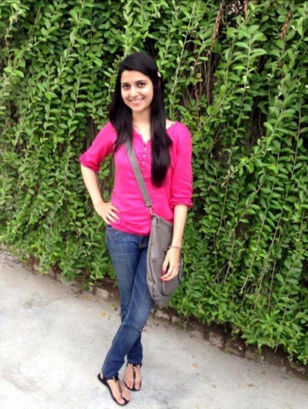 Pic Of Singer Nimrat Khaira Looking Nice