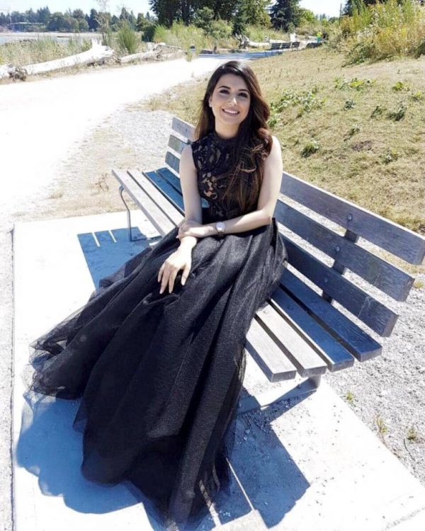 Picture Of Actress Nimrat Khaira Looking Stunning