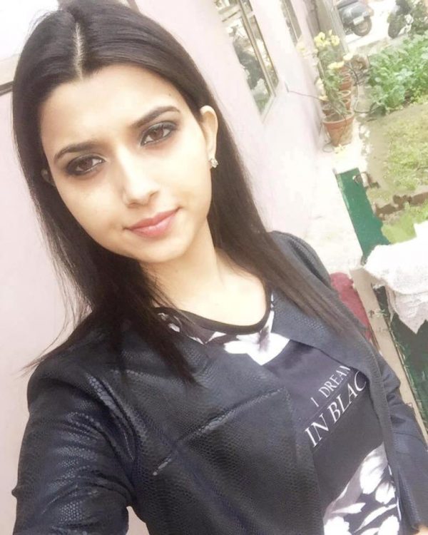 Picture Of Singer Nimrat Khaira Looking Cute