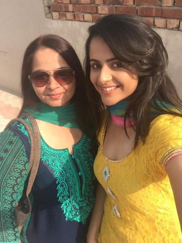 Prachi Tehlan With Her Mom