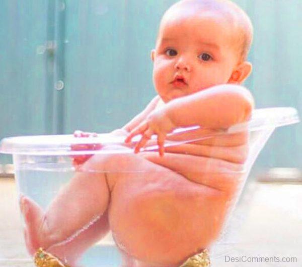 Baby In  Bath Tub