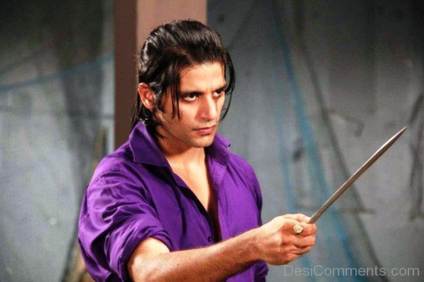 33dc-Karanvir Bohra Nice Hair Style