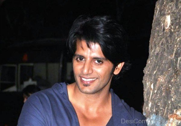 33dc-Karanvir Bohra Smiling