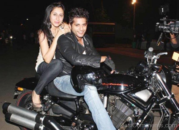 33dc-Karanvir Bohra With Bike