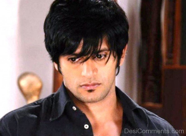 33dc-Nice Pose By Karanvir Bohra