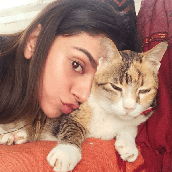 Aditi Rao Hydari And Cat-DC194