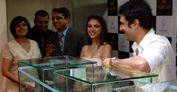 Aditi Rao Hydari At Show-DC027